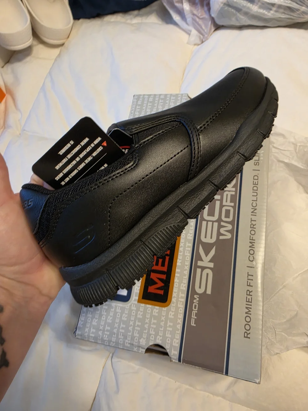 Skechers men slip